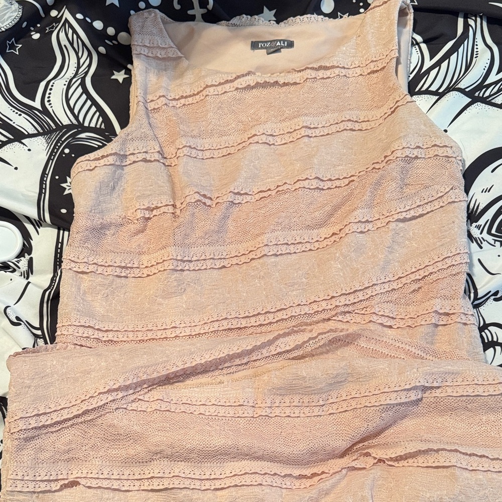 Roz & Alo lace tiered dress